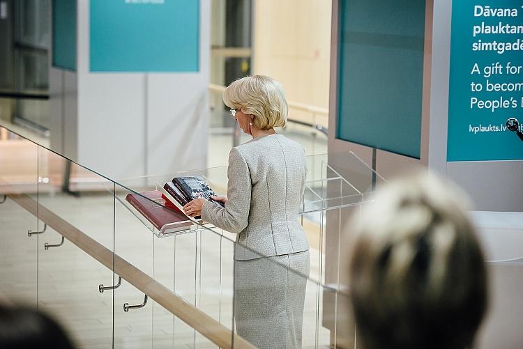 Latvijas valsts simtgades gada svinīgā atklāšana