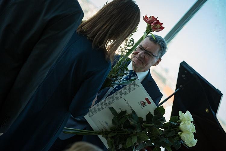 KM atzinības rakstu pasniegšanas ceremonija