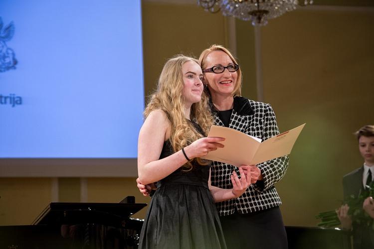 KM pateicības rakstu un Cimzes balvas pasniegšanas ceremonija kulturizglītības iestāžu audzēkņiem un pedagogiem
