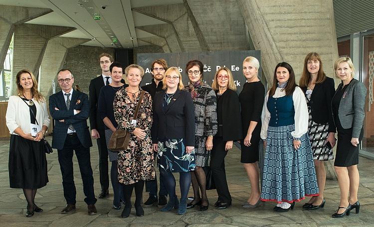 Francijā tiek atklāta audiovizuāla instalācija “Latvijas kultūras alfabēts”