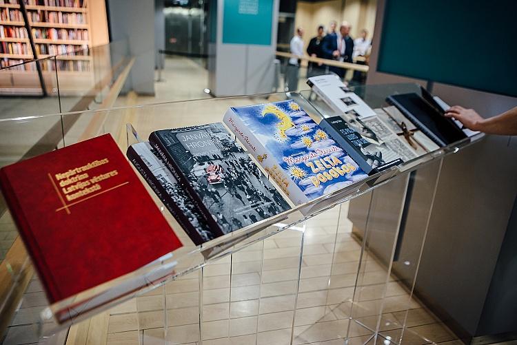 Latvijas valsts simtgades gada svinīgā atklāšana