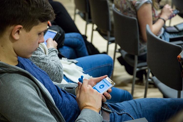 Forums jauniešiem „Es esmu internetā! Es piedalos”