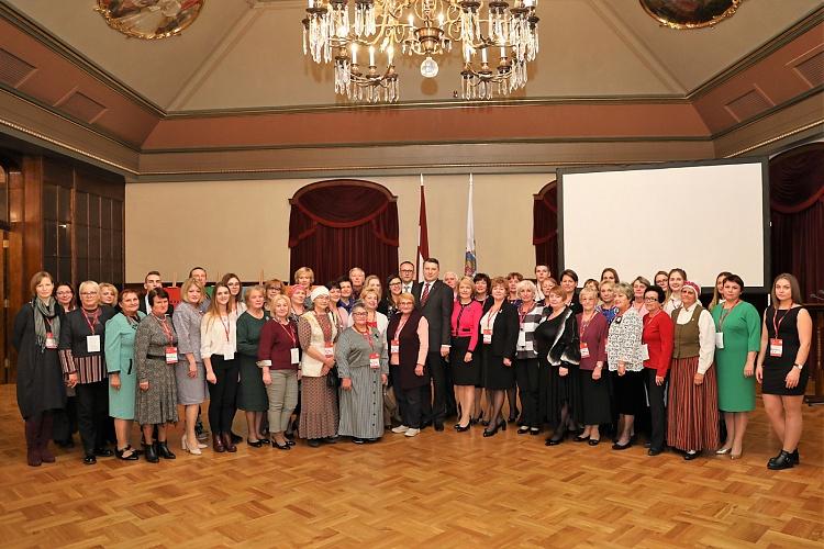 Piektdien, 2018. gada 23. novembrī, Valsts prezidents Raimonds Vējonis Rīgas pilī sveica ikgadējā Latvijas Mazākumtautību foruma „No integrācijas uz saliedētu sabiedrību” dalībniekus. Valsts prezidents Raimonds Vējonis, uzrunājot foruma dalībniekus, uzsvēra: “Savas kultūras vērtību un tradīciju apzināšanās un kopšana bagātina mūsu personības, stiprina mūsu pašapziņu un veido sabiedrību, kas ir gatava kopīgam darbam mūsu Latvijā”.