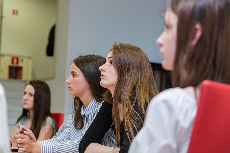 Mediju politikas un medijpratības lekcija Siguldas novada jauniešiem