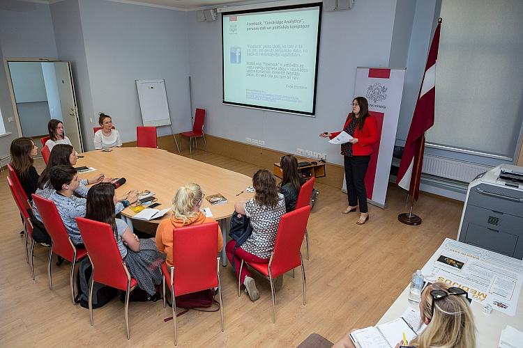 Mediju politikas un medijpratības lekcija Siguldas novada jauniešiem