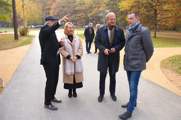 Kultūras ministre Dace Melbārde apmeklē Mežaparka estrādi un iepazīstas ar otrās kārtas pārbūves norises gaitu