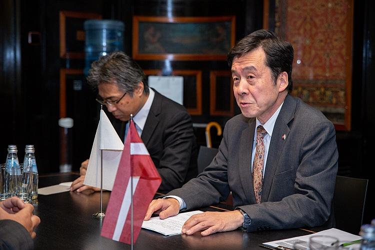 Tikšanās ar Japānas Ārkārtējo un pilnvaroto vēstnieku Latvijā Jasuhiro Kavaguči