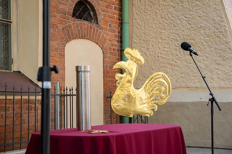 Sv. Jēkaba katedrāles torņa atjaunotā gaiļa svinīgās uzstādīšanas pasākums