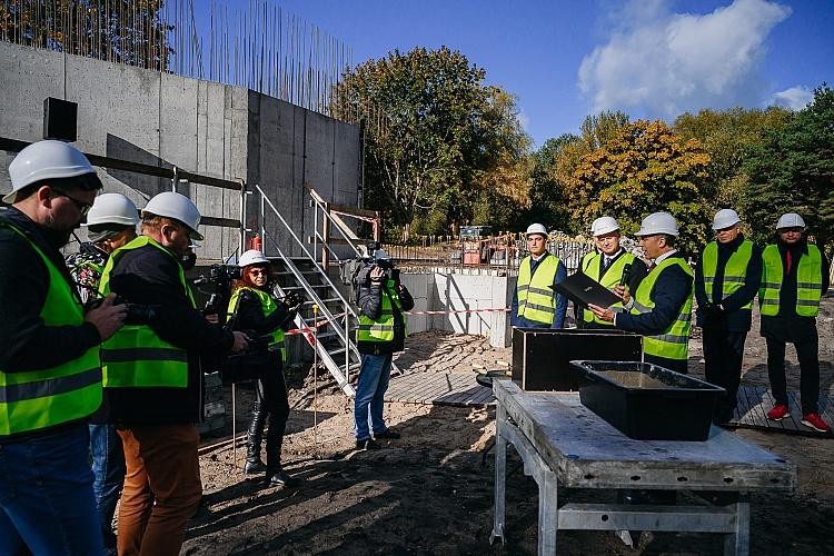 Koncertdārza "Pūt, vējiņi" pamatakmens ielikšanas svinīgais pasākums