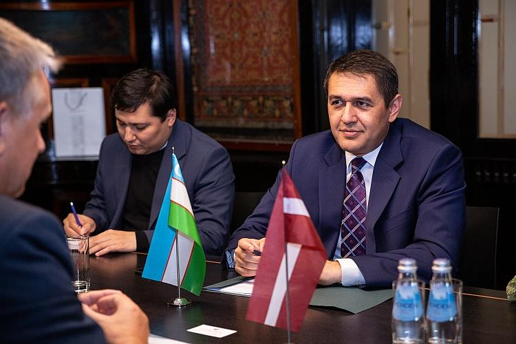 Tikšanās ar ar Uzbekistānas vēstnieku Latvijā V.E. Kadambaju Sultavonu (Kadambay Sultanov)