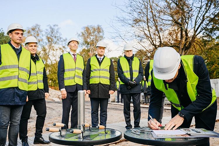 Koncertdārza "Pūt, vējiņi" pamatakmens ielikšanas svinīgais pasākums