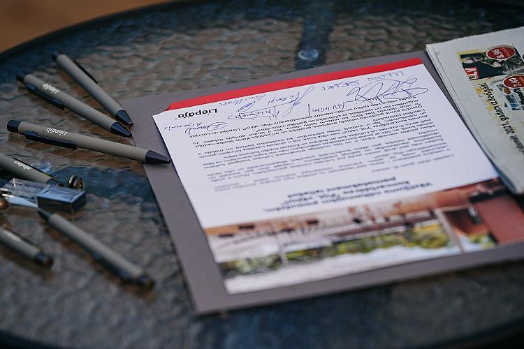 Koncertdārza "Pūt, vējiņi" pamatakmens ielikšanas svinīgais pasākums