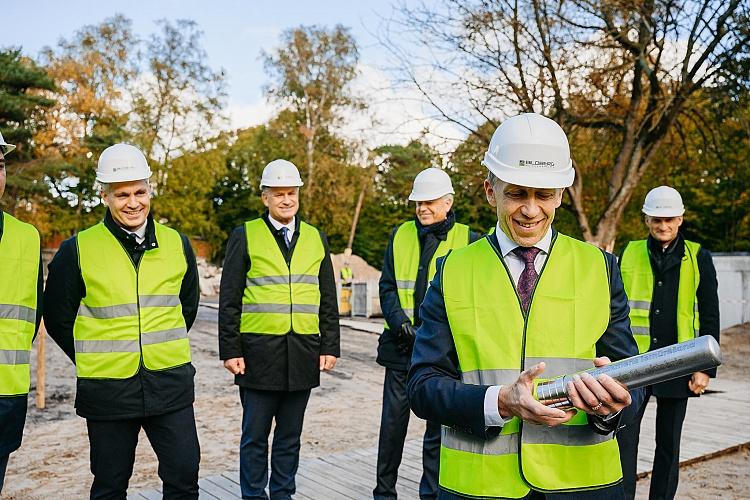 Koncertdārza "Pūt, vējiņi" pamatakmens ielikšanas svinīgais pasākums
