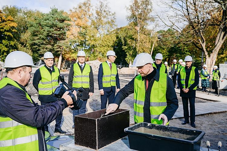 Koncertdārza "Pūt, vējiņi" pamatakmens ielikšanas svinīgais pasākums