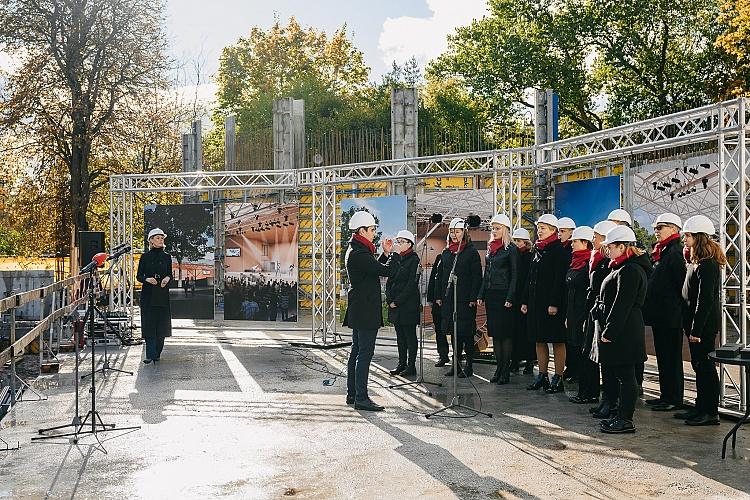Koncertdārza "Pūt, vējiņi" pamatakmens ielikšanas svinīgais pasākums
