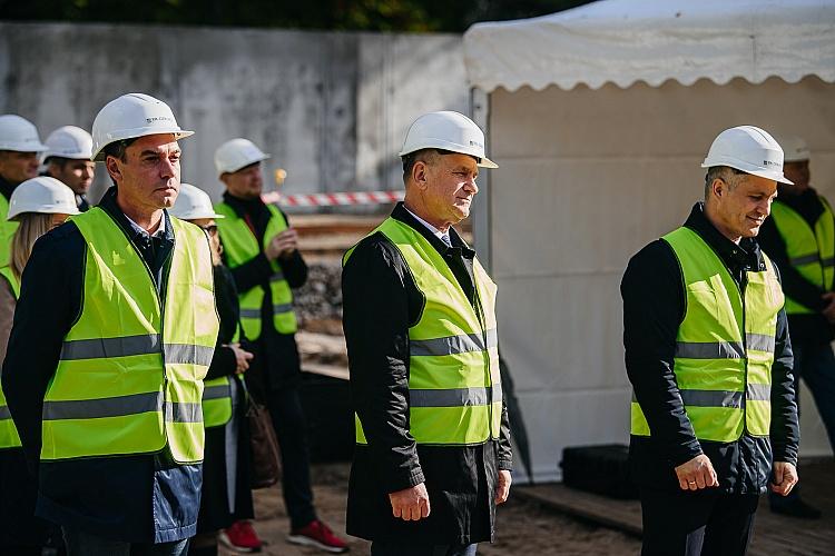 Koncertdārza "Pūt, vējiņi" pamatakmens ielikšanas svinīgais pasākums