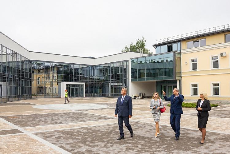 Kultūras ministrs apmeklē Daugavpils PIKC Saules skola jaunā mācību gada atklāšanas pasākumu