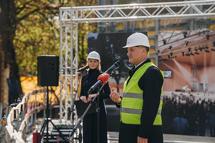 Koncertdārza "Pūt, vējiņi" pamatakmens ielikšanas svinīgais pasākums