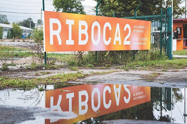 Kultūras ministrs apmeklē RIBOCA2 otro Rīgas Starptautisko laikmetīgās mākslas biennāli