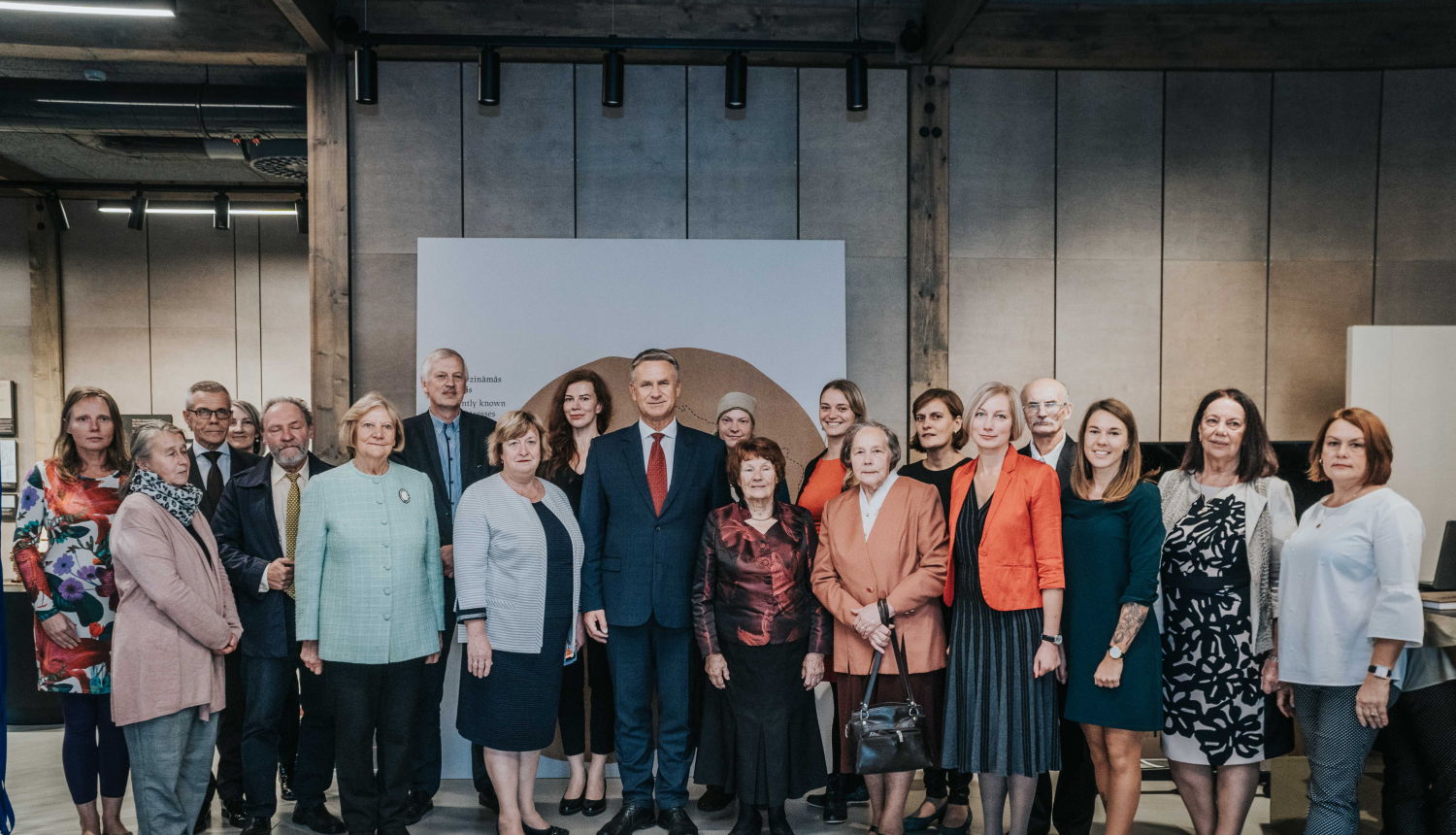 Atceres pasākumā Āraišu ezerpilī godina arheologa Jāņa Apala piemiņu