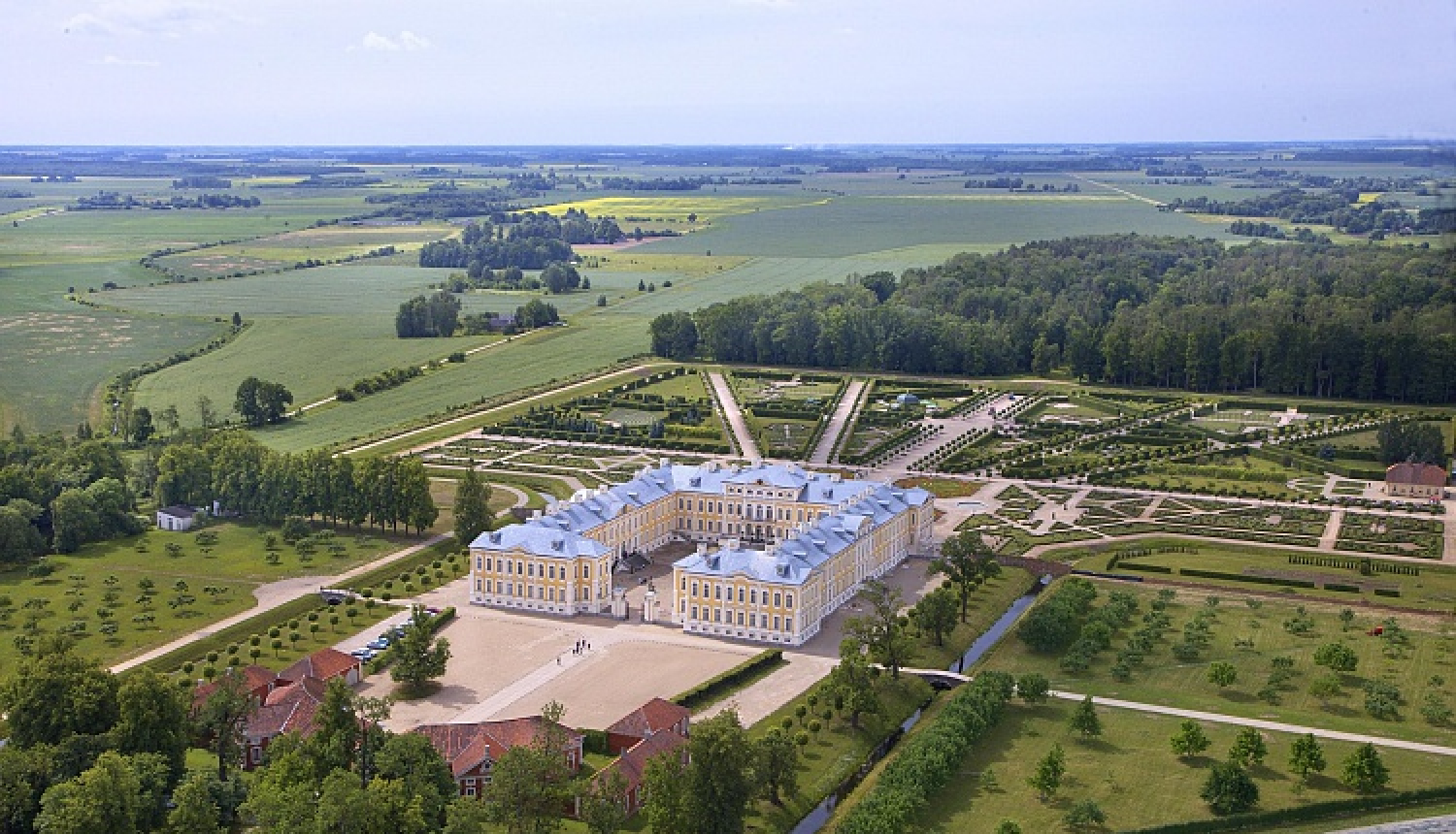 Atklātā konkursā uz Rundāles pils muzeja direktora amatu pieteikušies 16 pretendenti