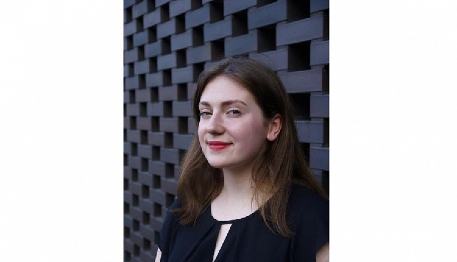 Ventspils Mūzikas vidusskolas audzēkne Helēna Navicka ieguvusi 3.vietu starptautiskā stīgu instrumentu spēles konkursā