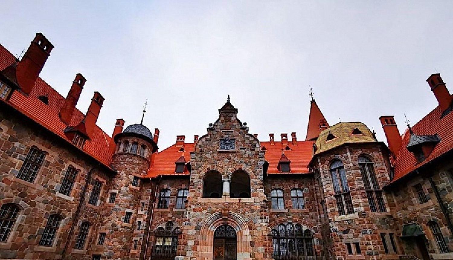 Cesvaines pils jumta atjaunošanas darbi ir pabeigti