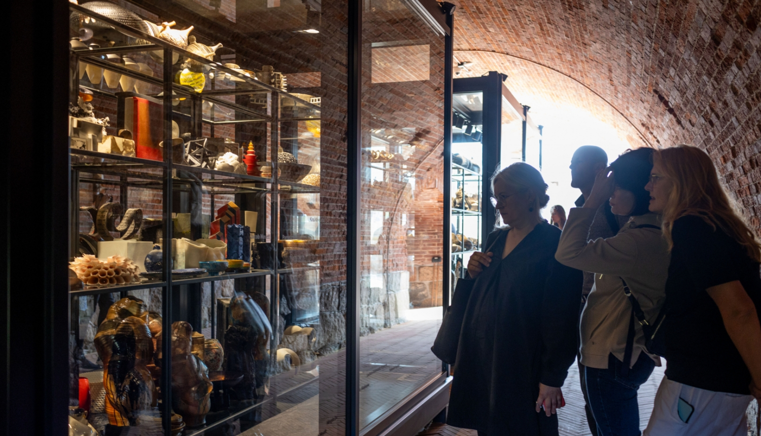 Apmeklētāji izstādē