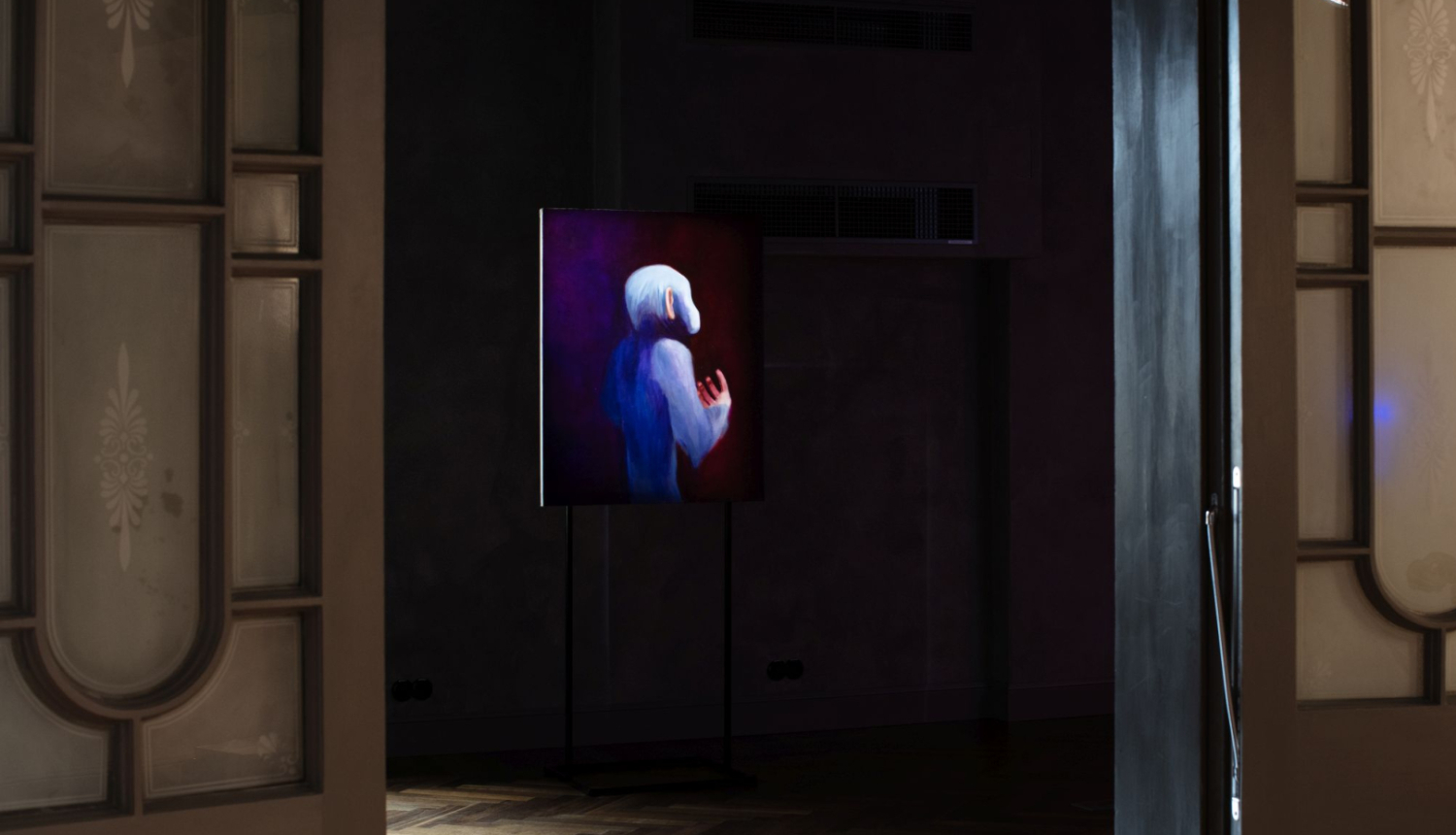 Mākslinieces Helēnas Heinrihsones darbs izstādē “Klejotāji” Latvijas Nacionālajā rakstniecības un mūzikas muzejā