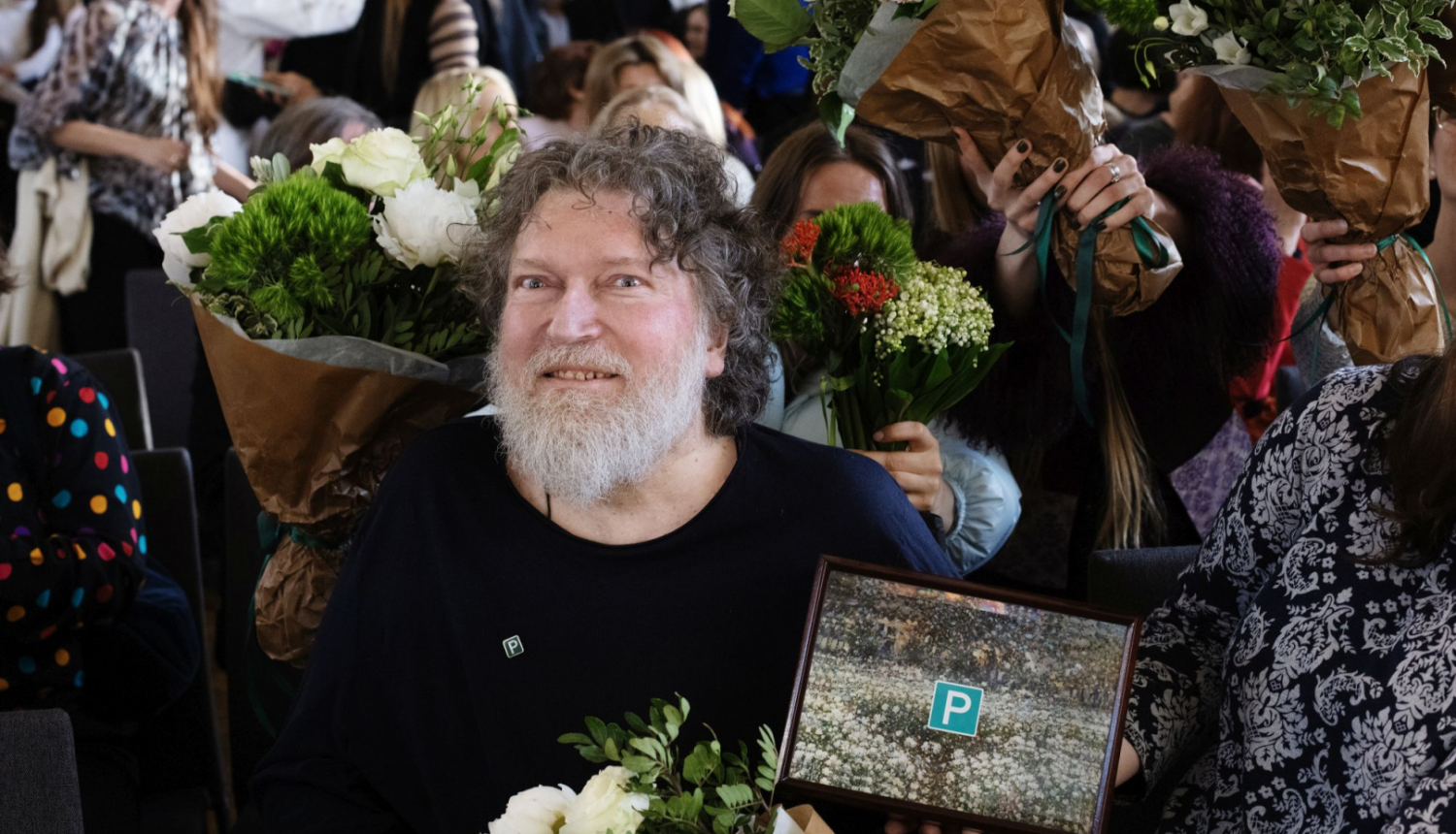 Purvīša balvas 2025 laureāts Romāns Korovins balvas pasniegšanas ceremonijā LNMM 23.05.2025. Foto: Kristīne Madjare