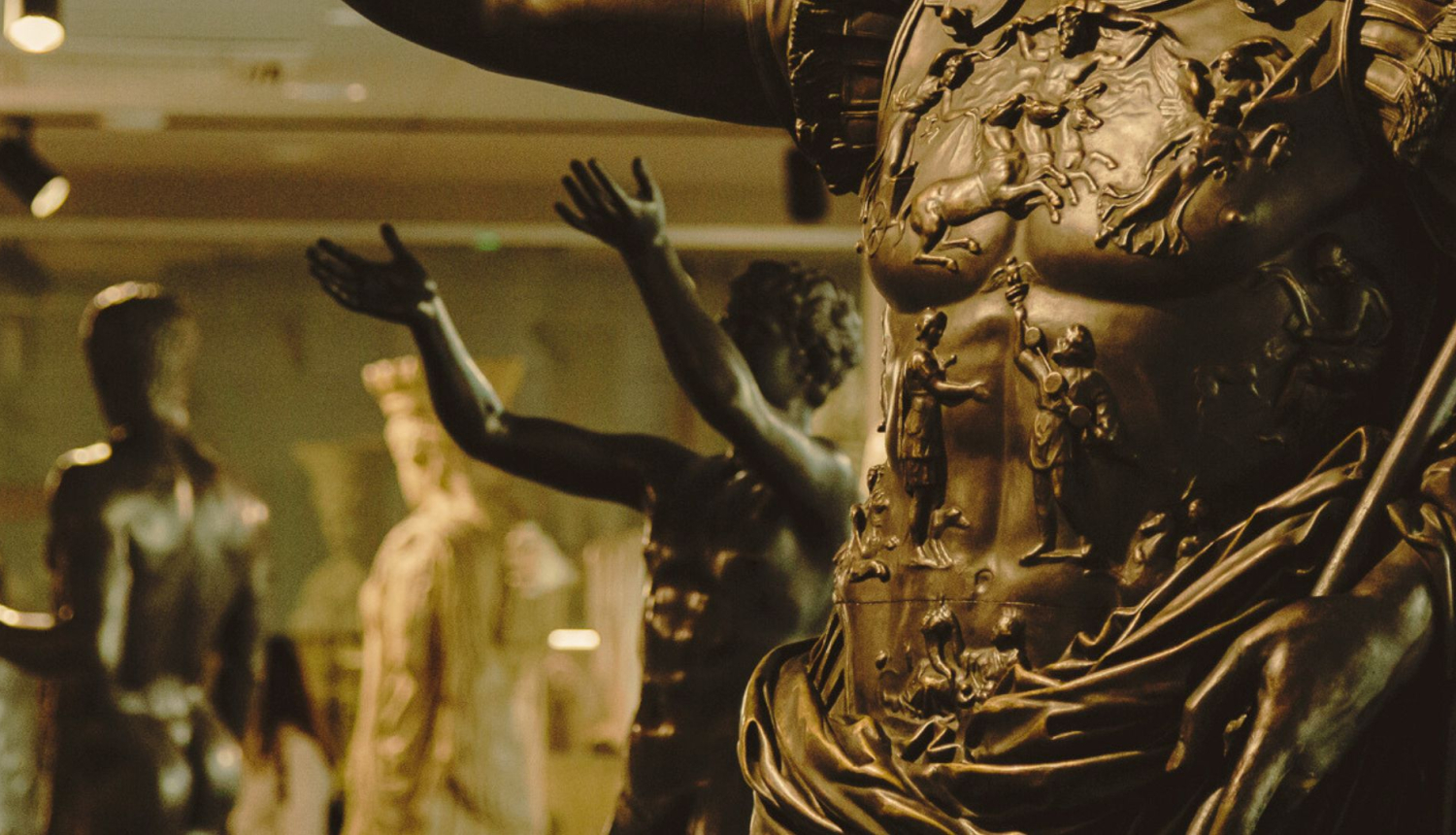 Skats no LNMM Antīkās un renesanses tēlniecības nolējumu ekspozīcijas “Skulptūru mežs”., foto: Elīna Lieltīruma