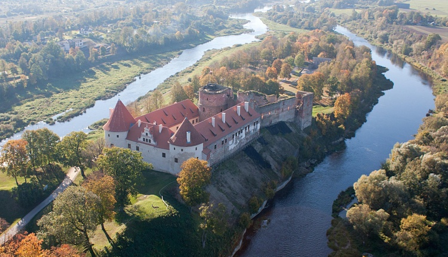 Valdība apstiprina 10 projektu sarakstu kultūras un dabas mantojuma saglabāšanai