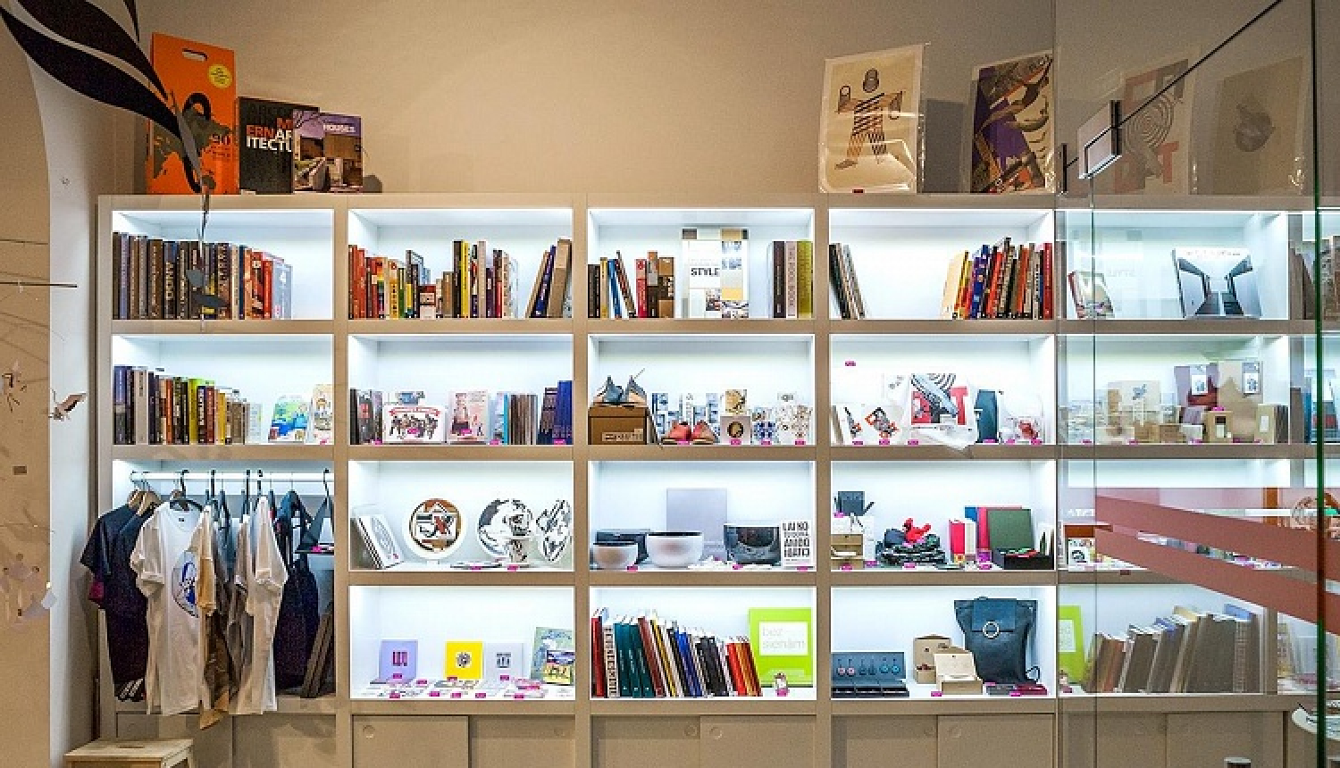 Muzeji varēs tirgot suvenīrus un iespieddarbus