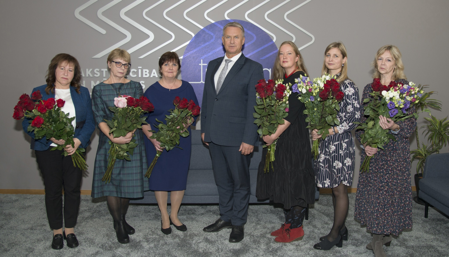 KM pateicības rakstu pasniegšana ilggadīgajiem muzeju darbiniekiem, foto: Landa Lagzdiņa