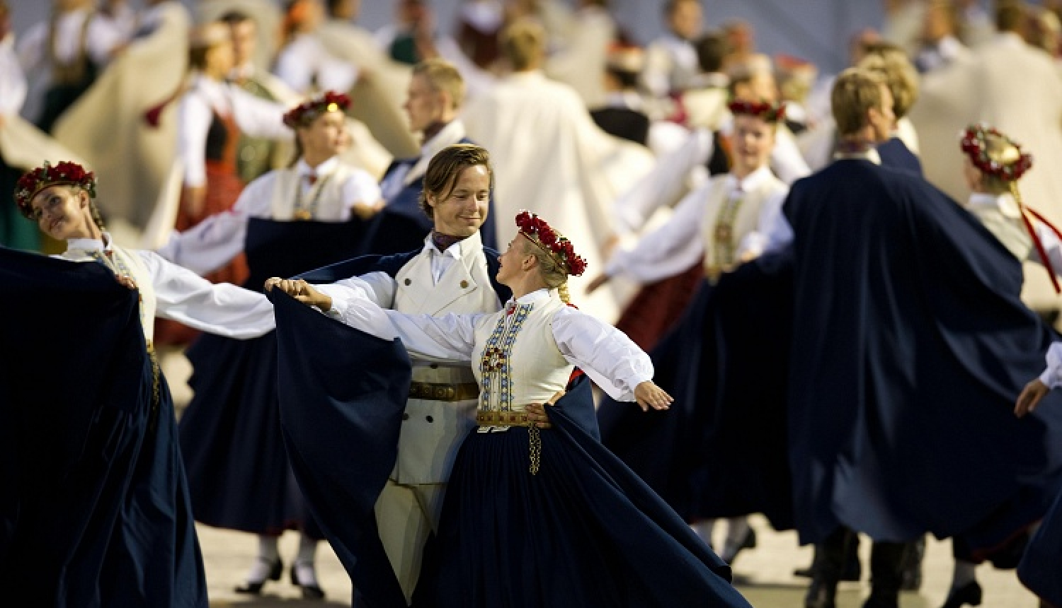 Notiks pirmā jaunās Dziesmu un deju svētku padomes sēde