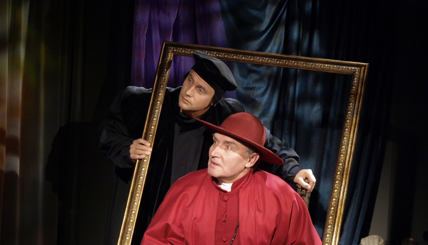 Divi aktieri uz skatuves