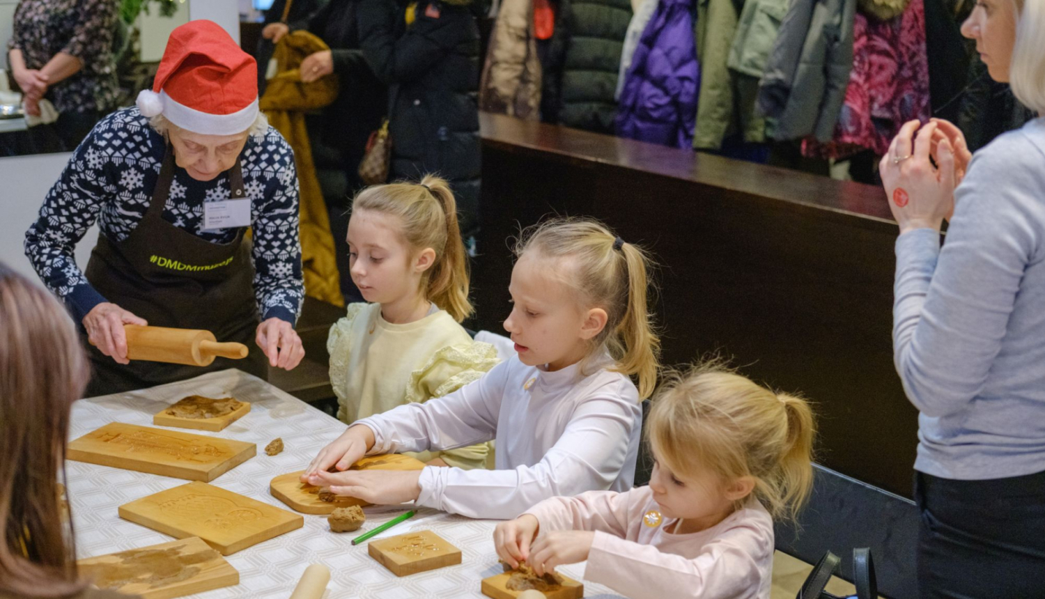 Ģimenes dienas norise Dekoratīvās mākslas un dizaina muzejā