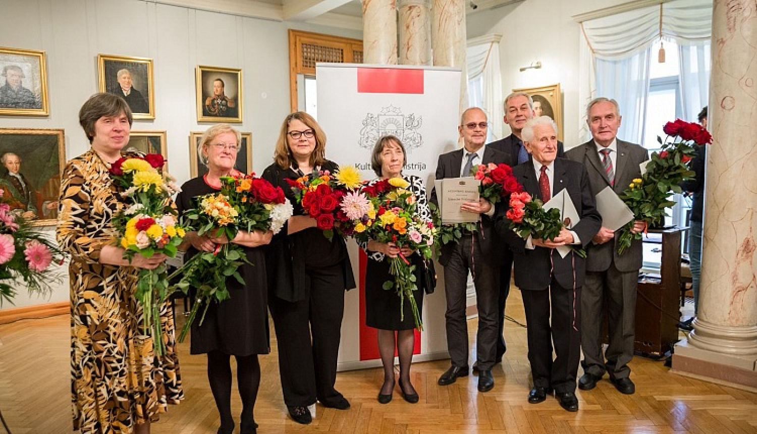 Pasniegti Kultūras ministrijas atzinības raksti izcilām nozares personībām