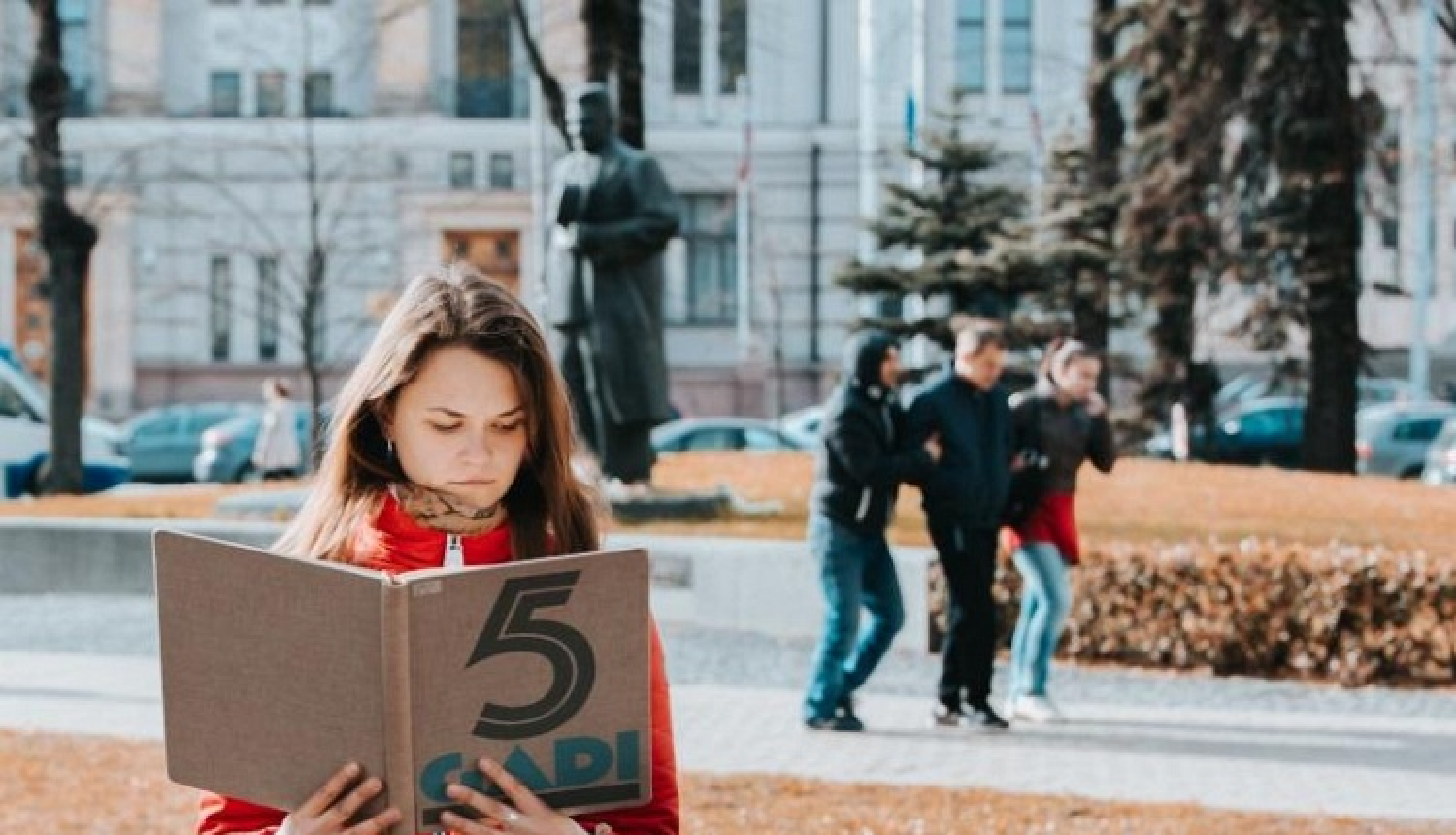 Nacionālajā bibliotēkā notiks Kārļa Ulmaņa režīmu slavinošas grāmatas lasījums