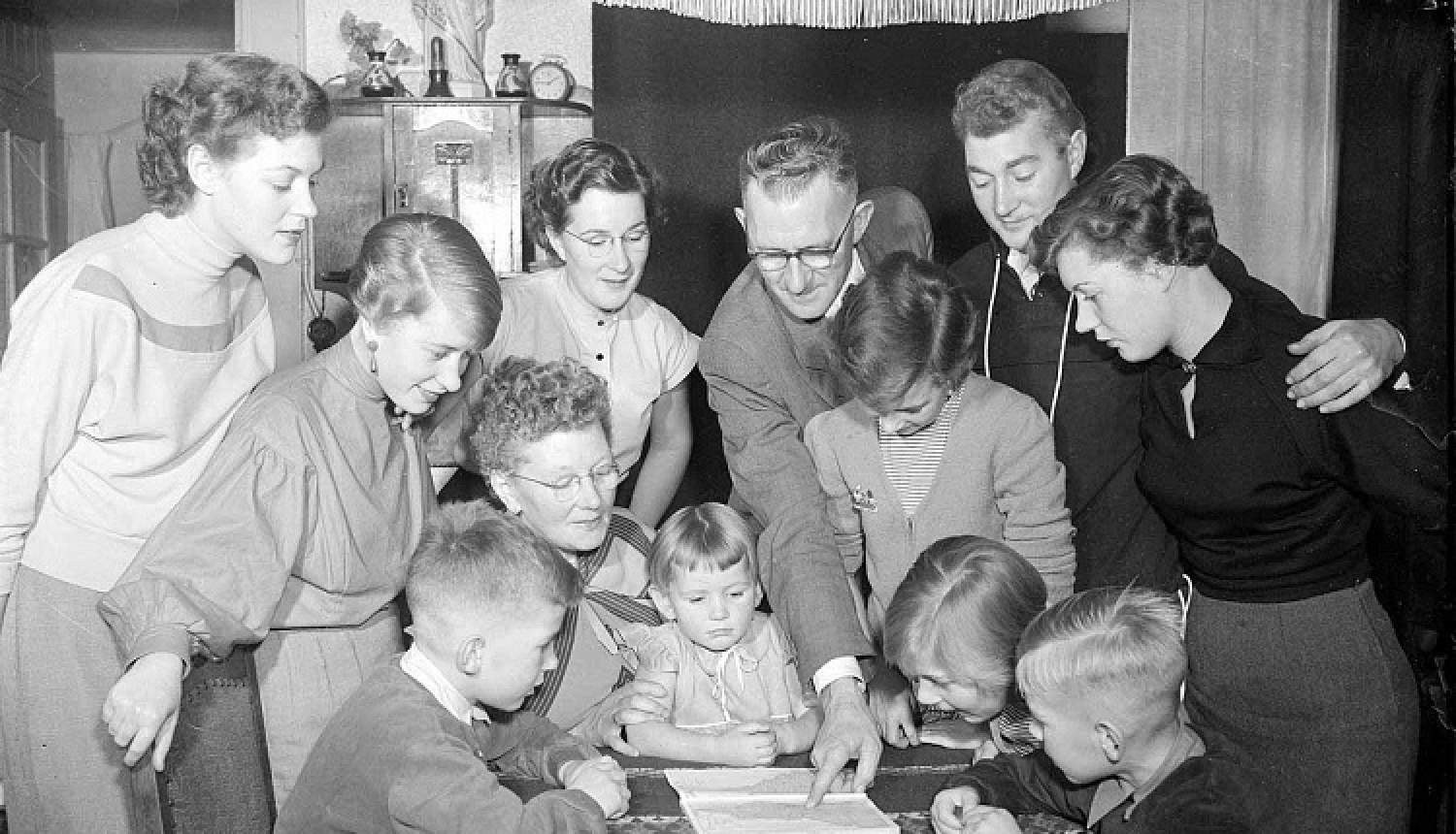 Notiks sarīkojums par saziņu aiz dzelzs priekšakara