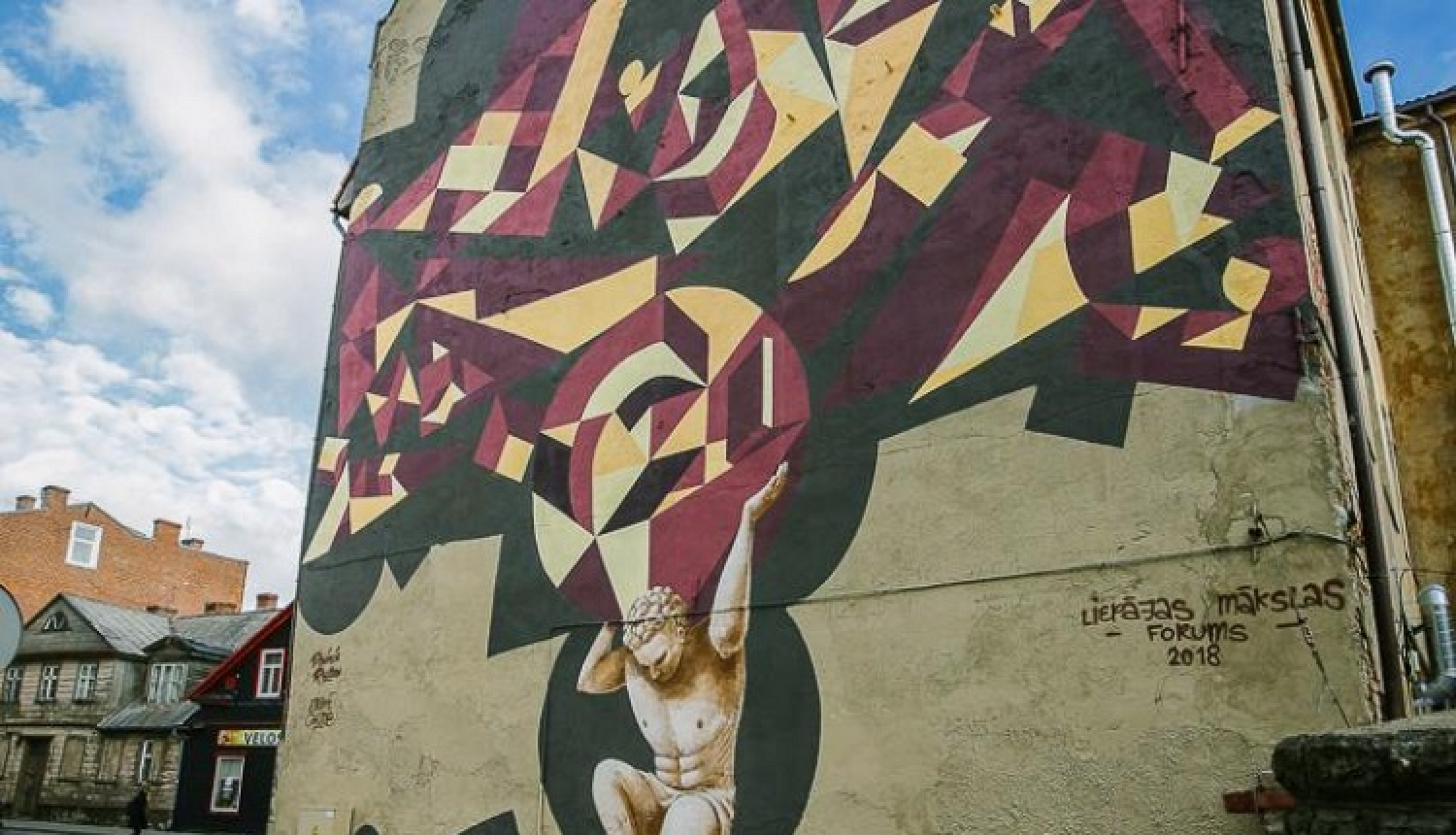Liepājas Mākslas forumu atklāj ar monumentālu sienas gleznojumu “Atlants”