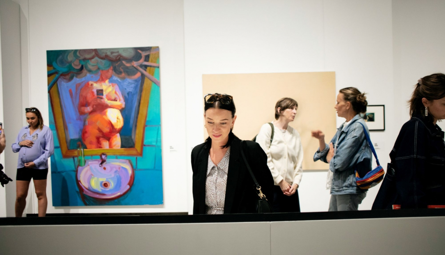 Izstāde “Tikai neraudi! Feministiskie skatījumi Latvijas mākslā: 1965–2023” Latvijas Nacionālajā mākslas muzejā. 2023. Foto: Kristīne Madjare