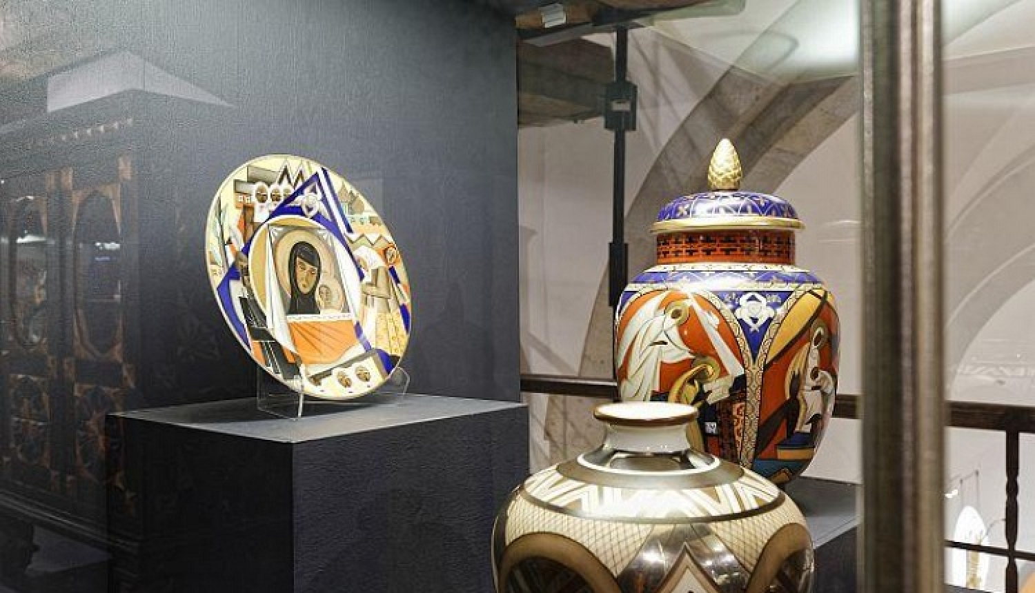 Dekoratīvās mākslas un dizaina muzeja pastāvīgā ekspozīcija papildināta ar jauniem mākslas darbiem