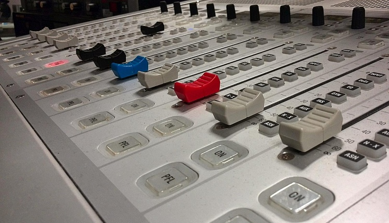 Valdība piešķir 310 273 eiro pārraižu telpu stāvokļa uzlabošanai LTV un LR studijās