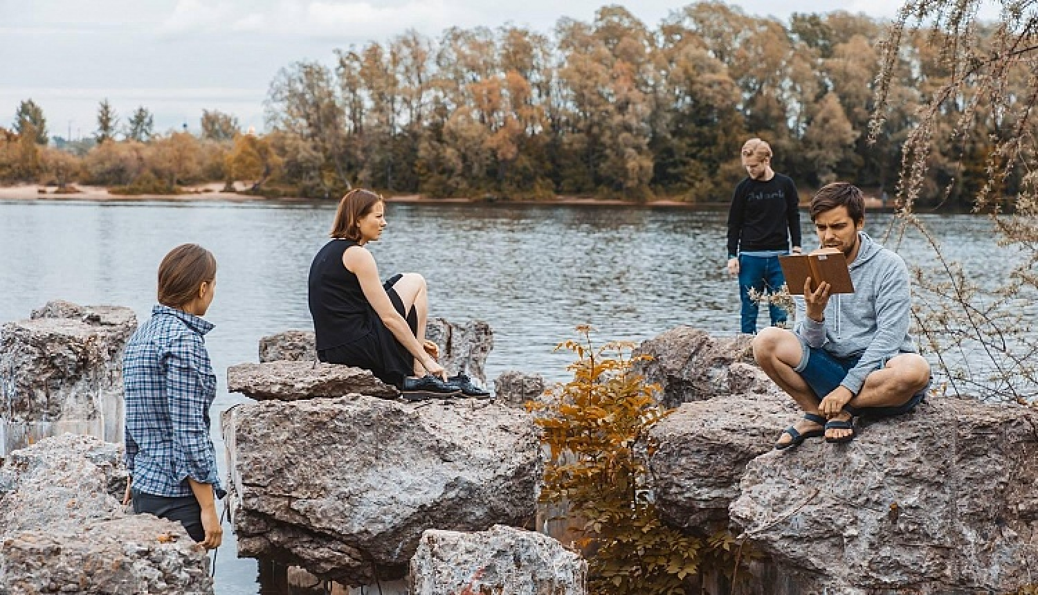 Nacionālā bibliotēka aicina uz grāmatas “Robinsons Krūziņš” brīvdabas lasījumu