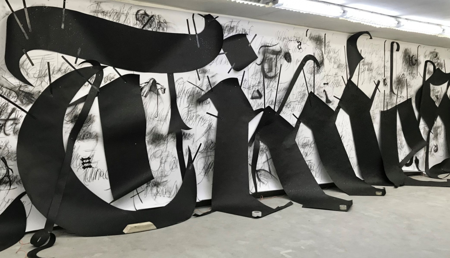 Artūrs Virtmanis. Fucking Times. 2010. Papīrs, ogle.  Latvijas Nacionālā mākslas muzeja kolekcija. Publicitātes foto