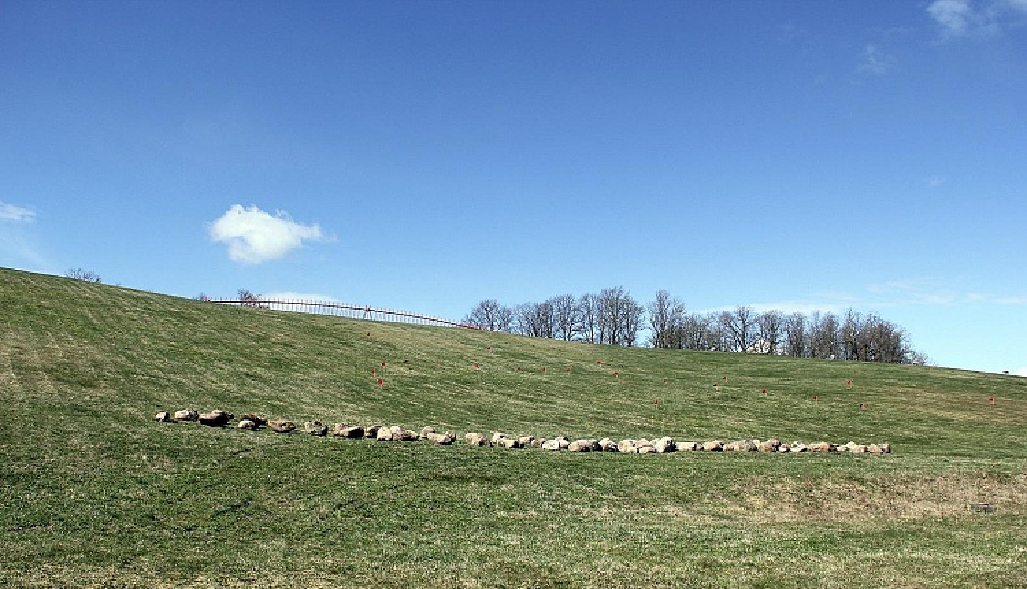 Pedvālē top Satversmes sapulces simtgadei veltīts vides mākslas objekts