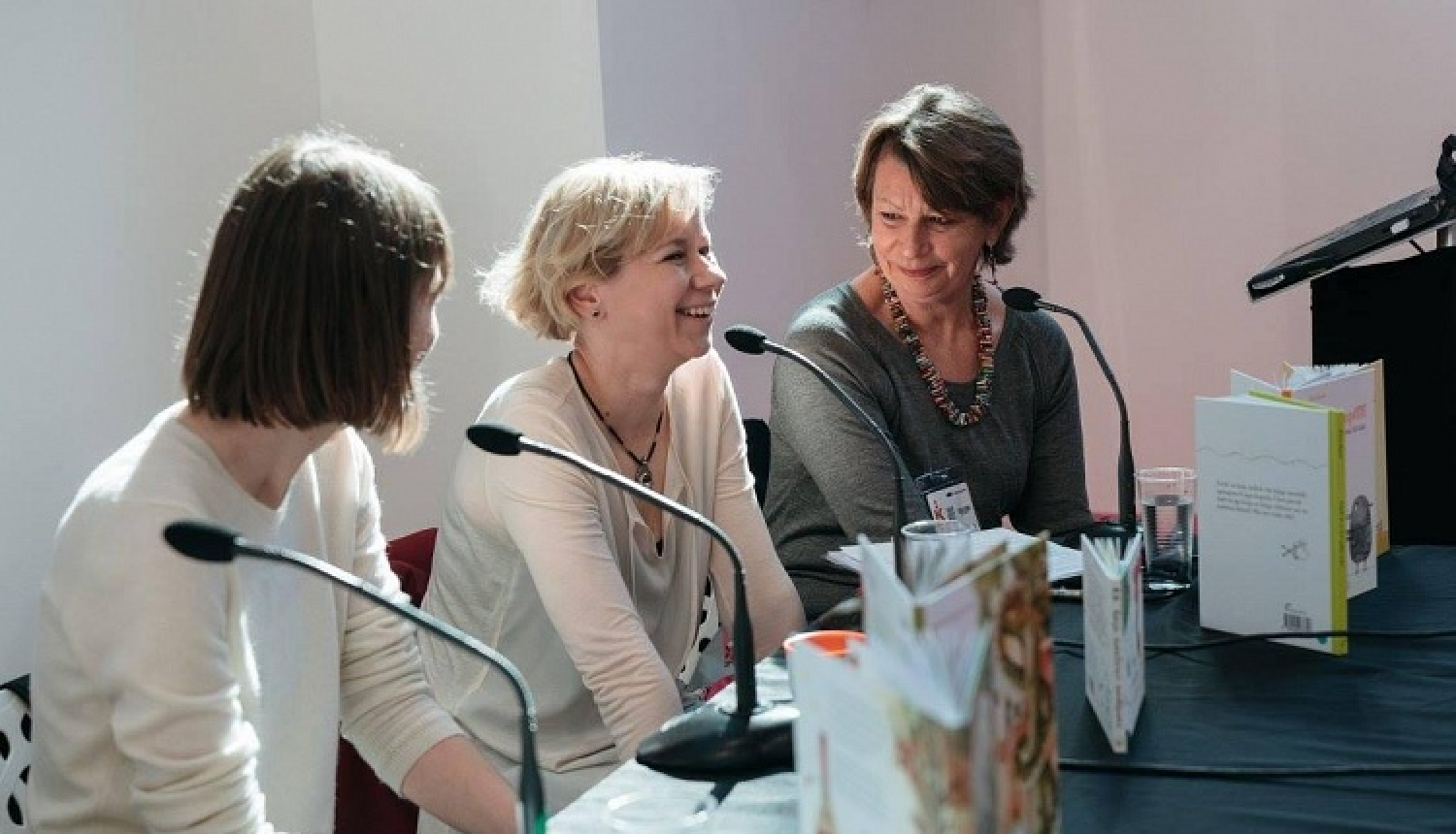 Rīgā viesosies Lielbritānijas grāmatu izdevēji un organizācijas IBBY prezidente