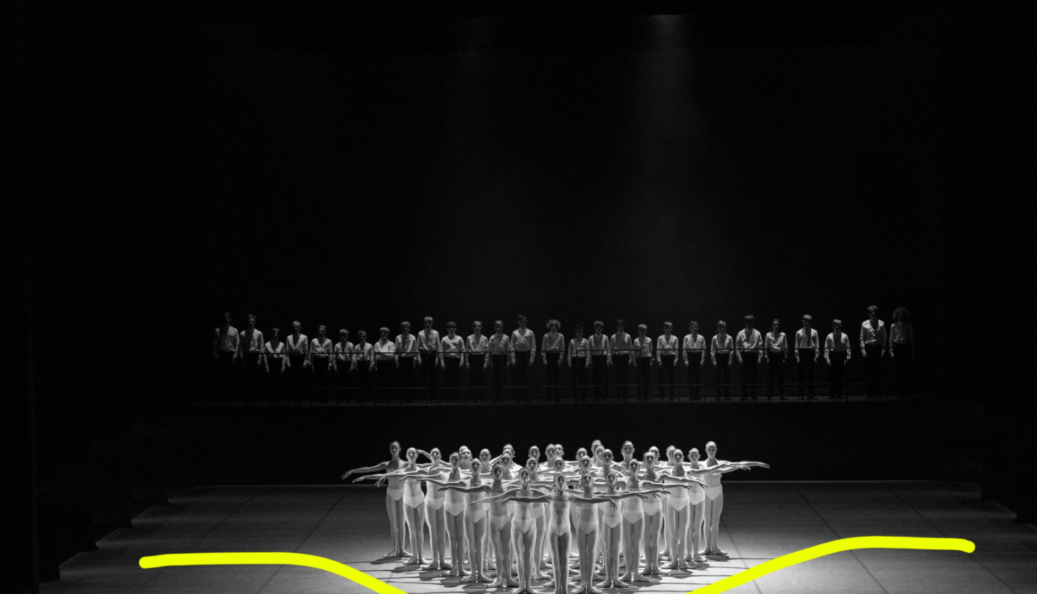 Baletdejotājas uz skatuves