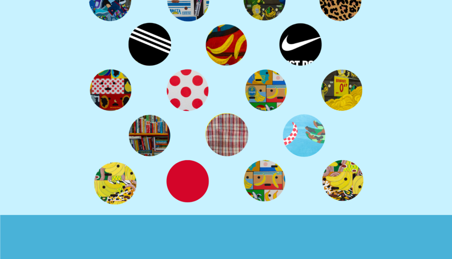 Izstādes afiša - mazi apaļi kolāžas elementi uz gaiši zila fona